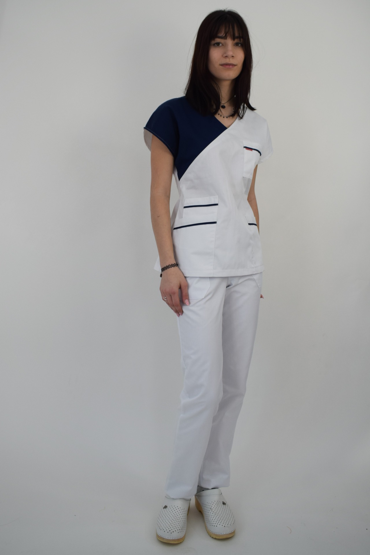 am-a0201-bluza-bleomarin-cod-11-pantalon-alb-cod-01-0651