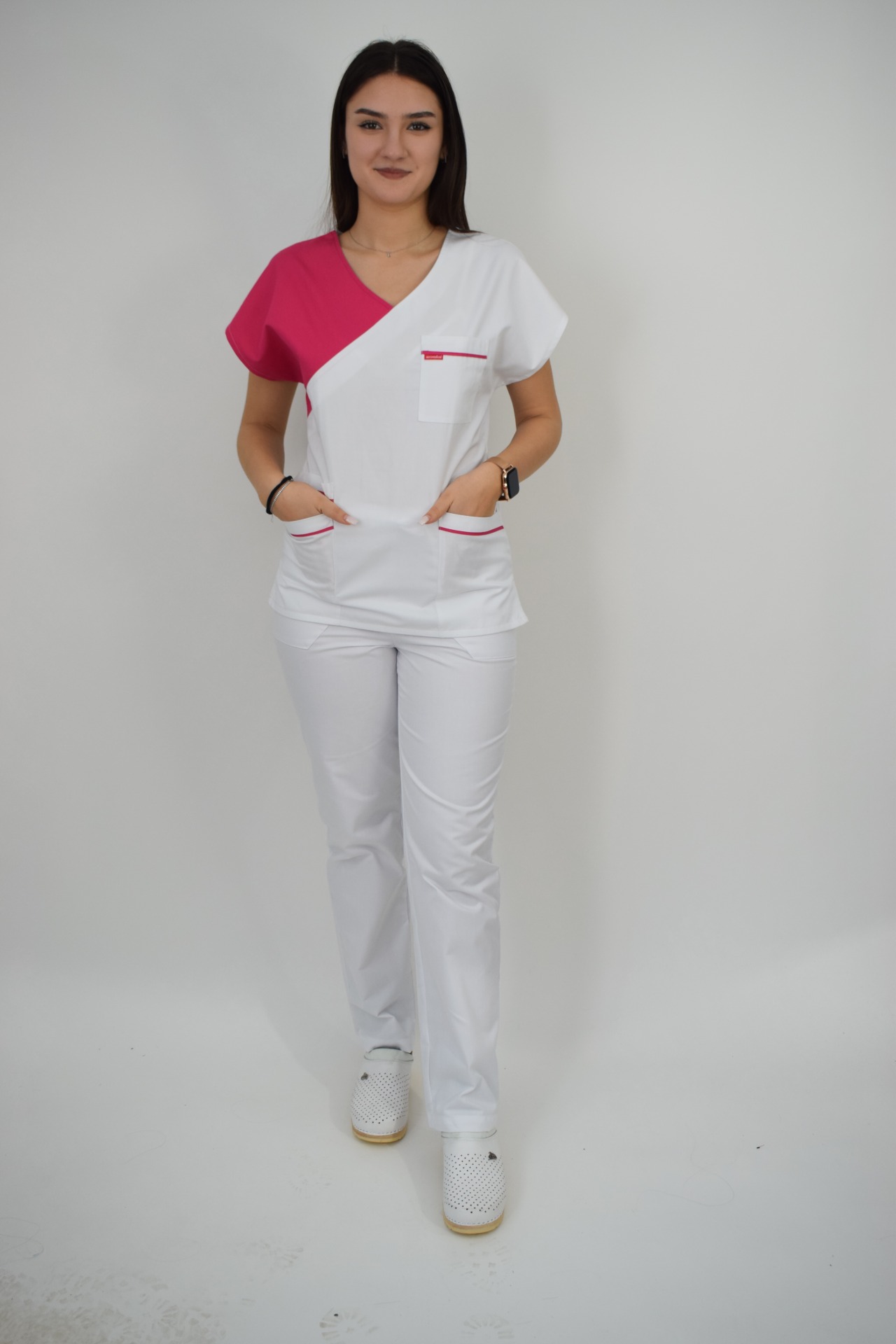 am-a0201-bluza-ciclam-cod-36-pantalon-alb-cod-01-6980